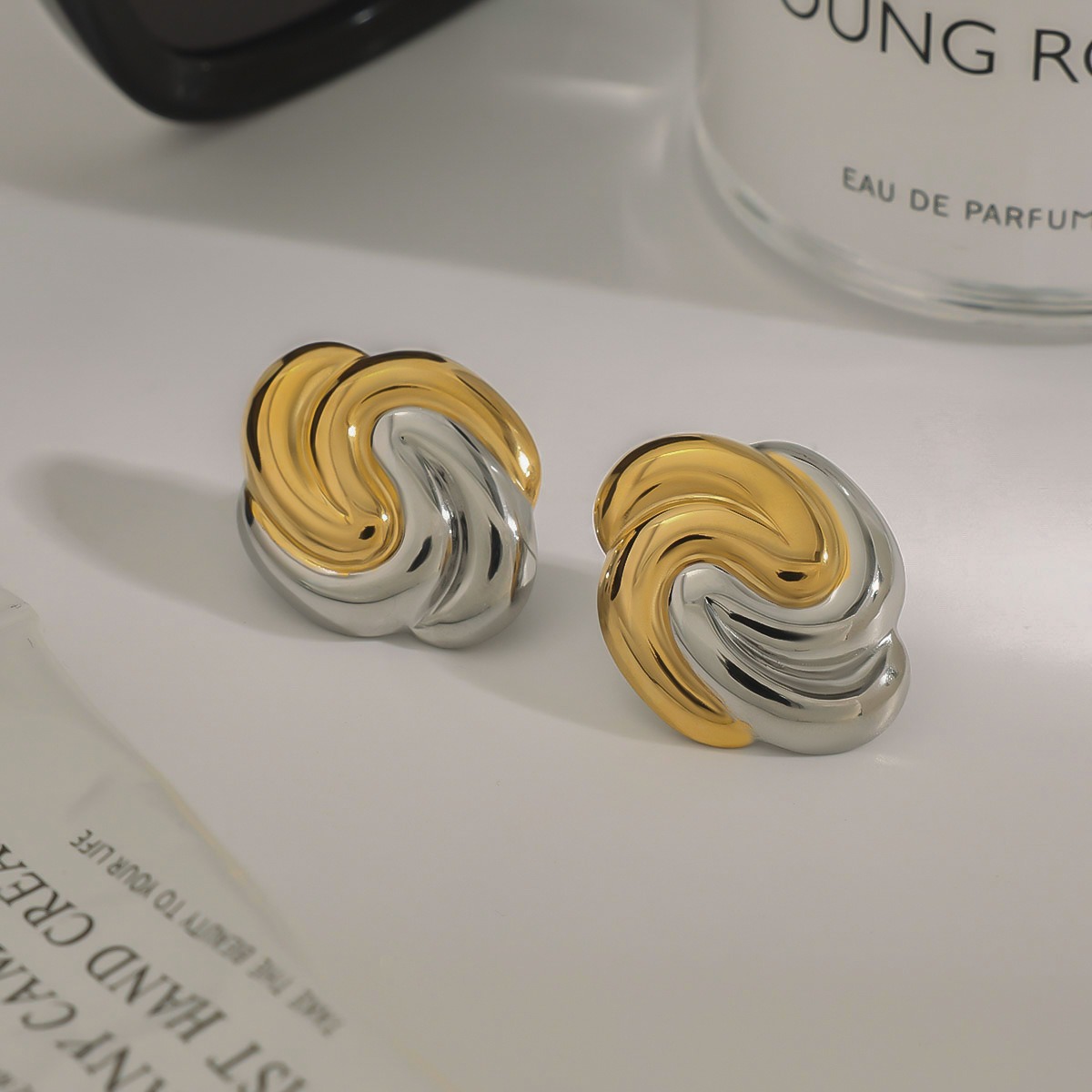 https://shineoss.oss-cn-hongkong.aliyuncs.com/wang/2025/07/26/09fa4240-4ffa-4095-82d6-f5f78d19c5cb.jpg