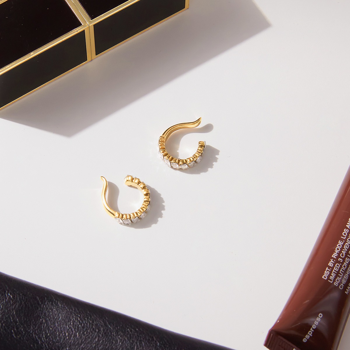Light luxury, high-end zircon earrings - Image 4