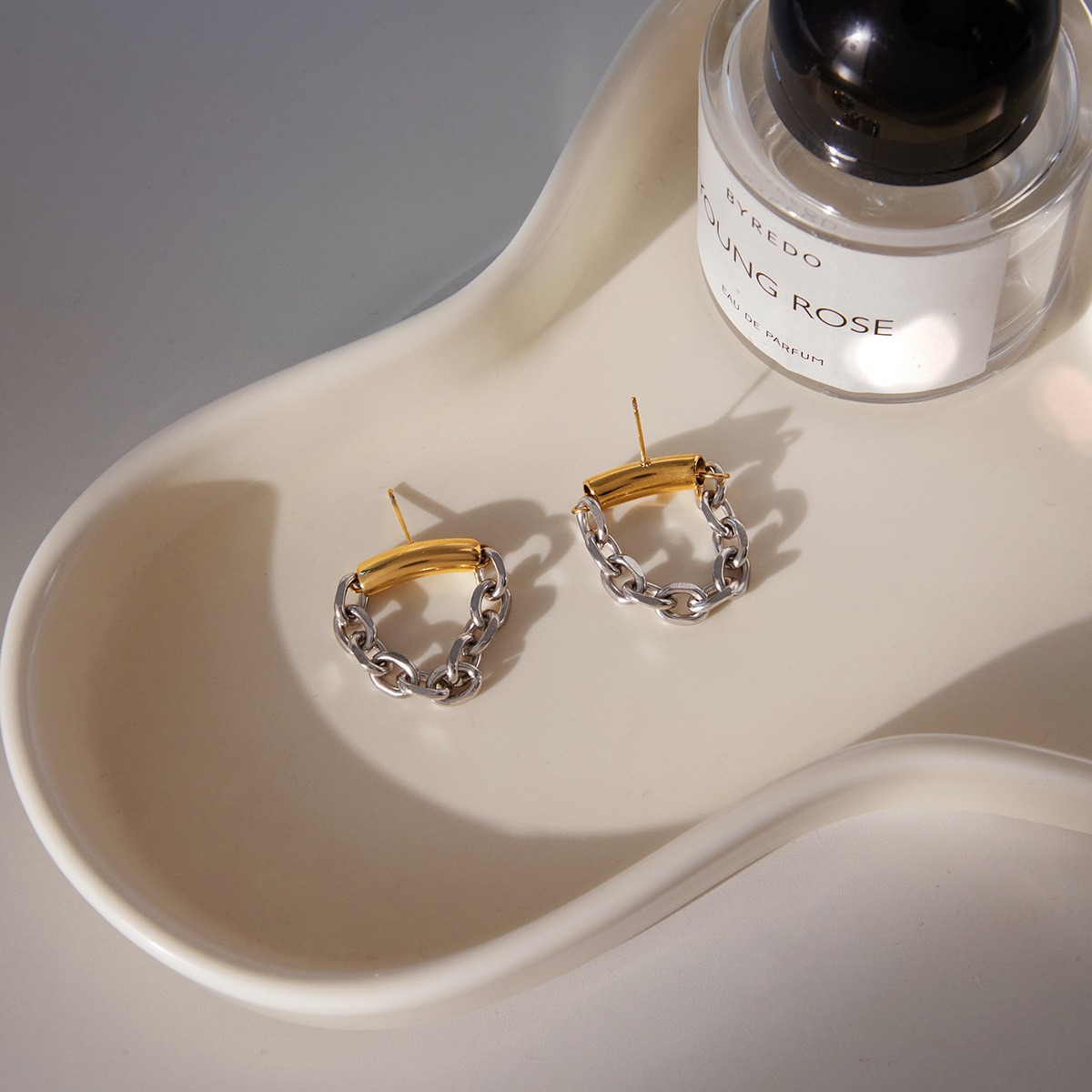 18K gold and S925 silver two-tone tassel ear cuff earring - Image 4