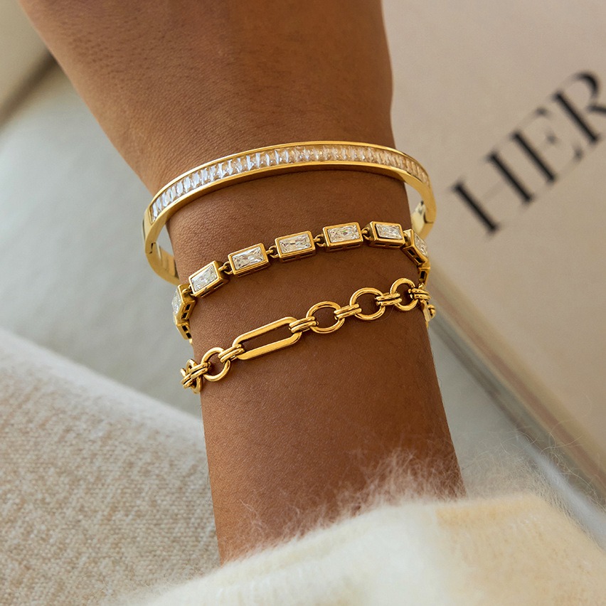18K gold-plated titanium steel bracelet with rhinestones - Image 15