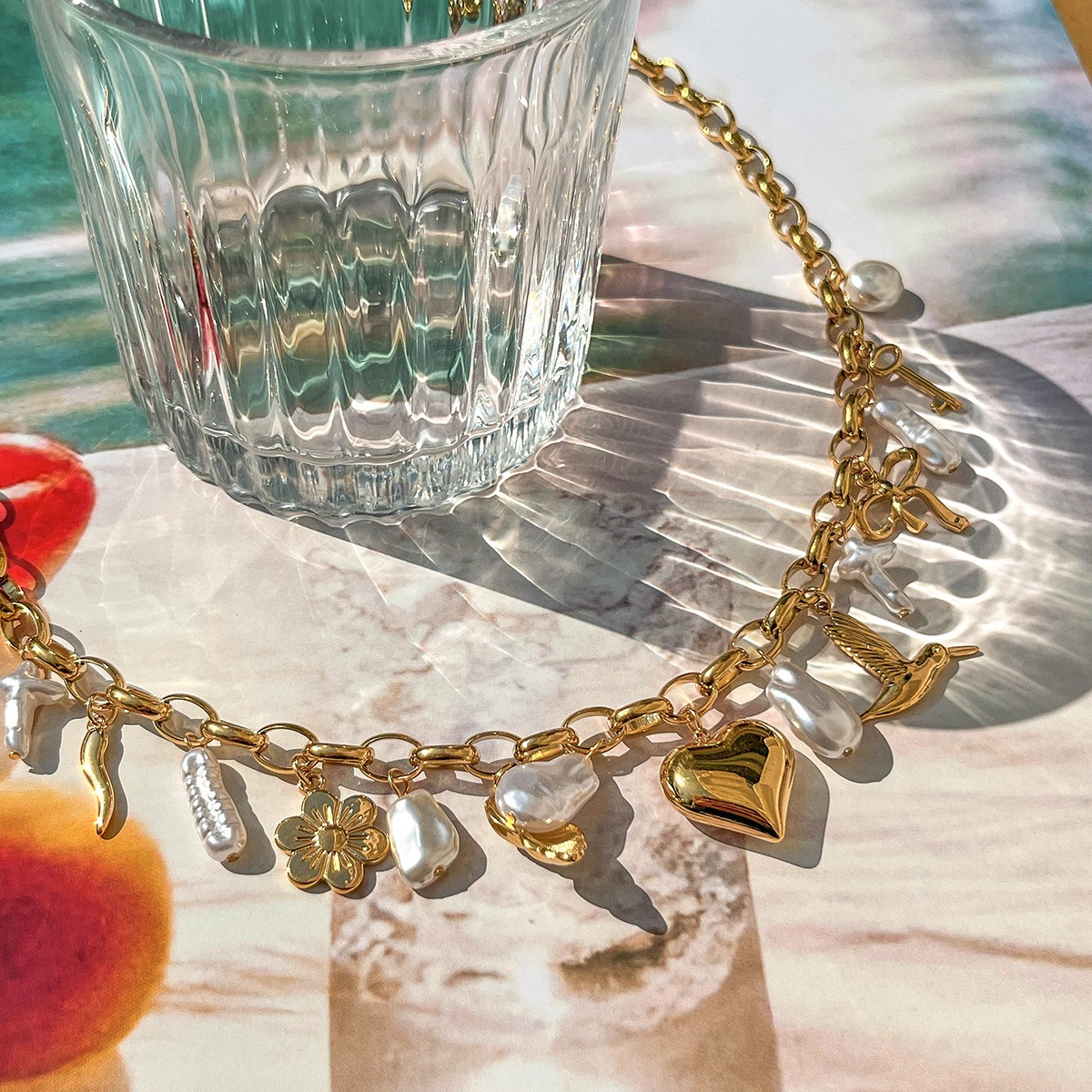 18K gold heart with irregular pearl design exquisite and noble necklace - Image 2
