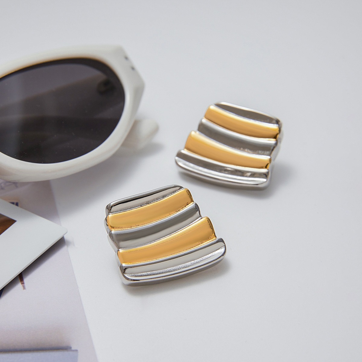 18K gold geometric trapezoidal design with gold and silver color matching, fashionable and personalized earrings - Image 2
