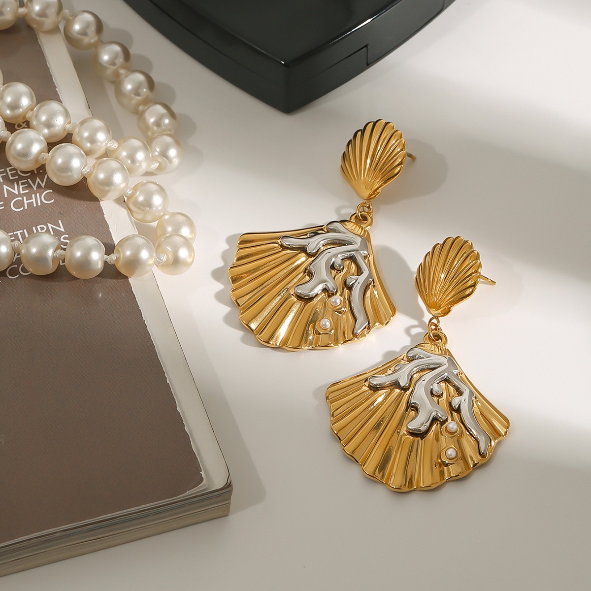 18K gold shell inlaid pearl exquisite design unique earrings