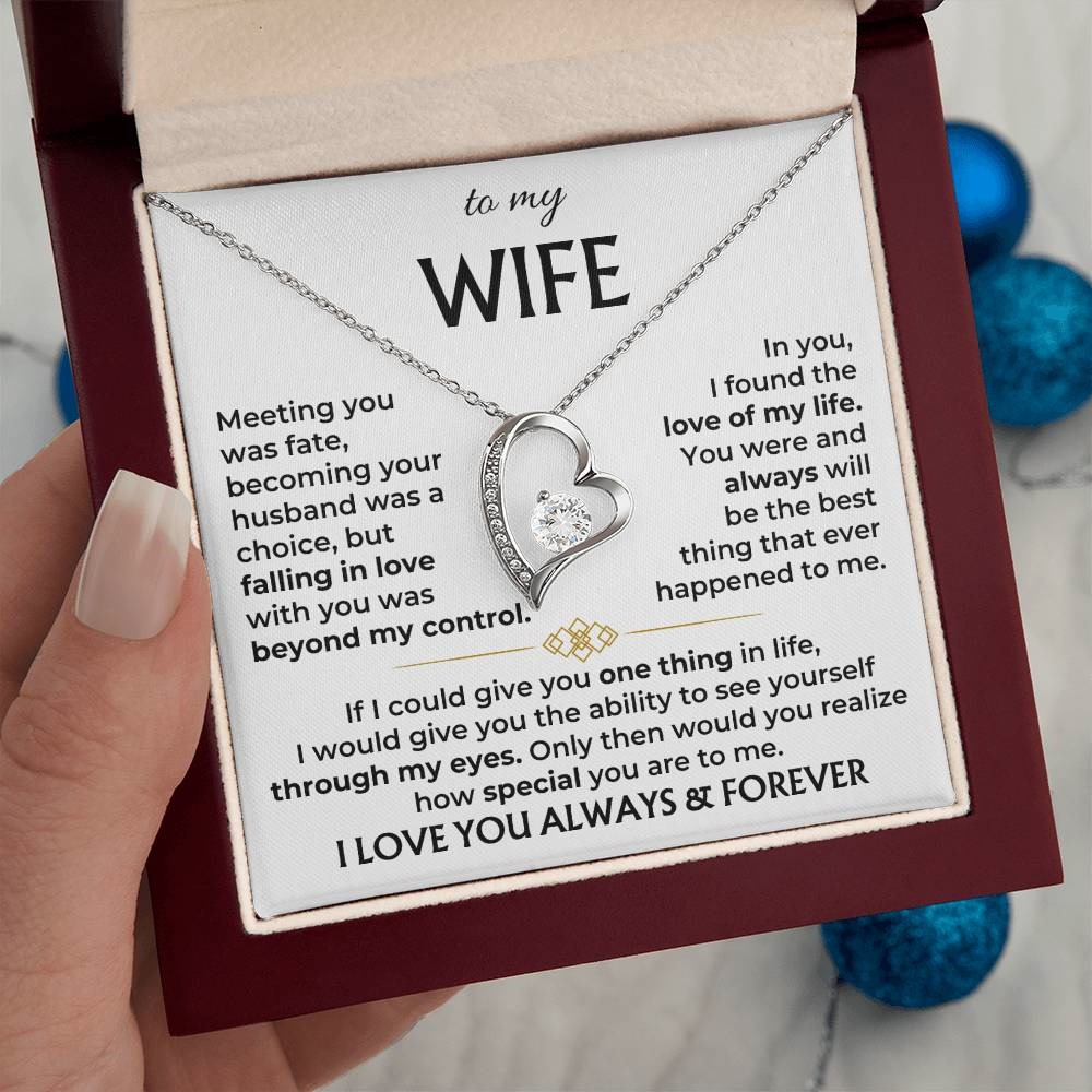 18K gold hollow heart inlaid gemstone design light luxury noble necklace - Image 2