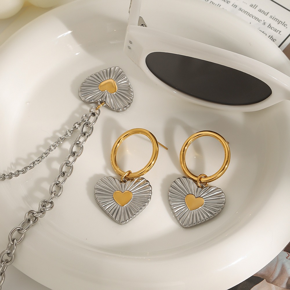18K gold heart with gold and silver color matching design exquisite and fashionable necklace and earrings set - Image 2