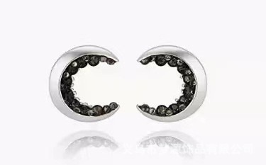 Light luxury moon rhinestone necklace - Image 3