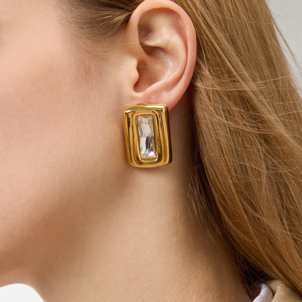 Square 18K gold-plated titanium steel stud earrings with embedded cubic zirconia. - Image 3