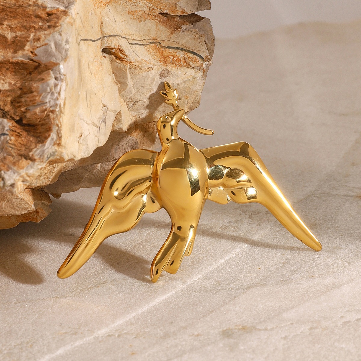 18K Gold Peace Dove Design Retro High-end Brooch