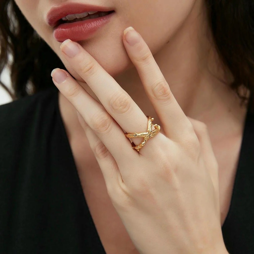 18K gold ring of light luxury high-end jewelry - Image 4
