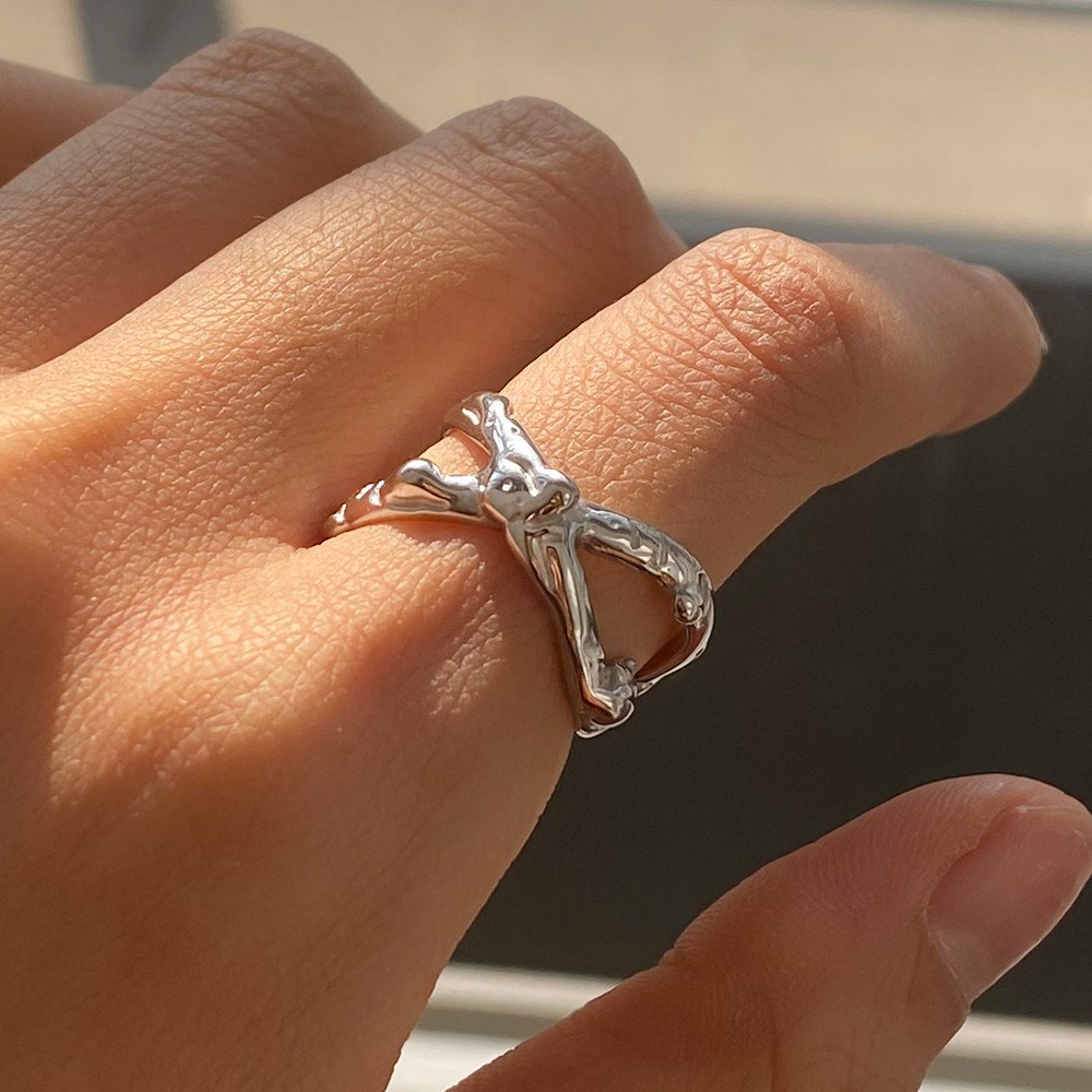 18K gold ring of light luxury high-end jewelry