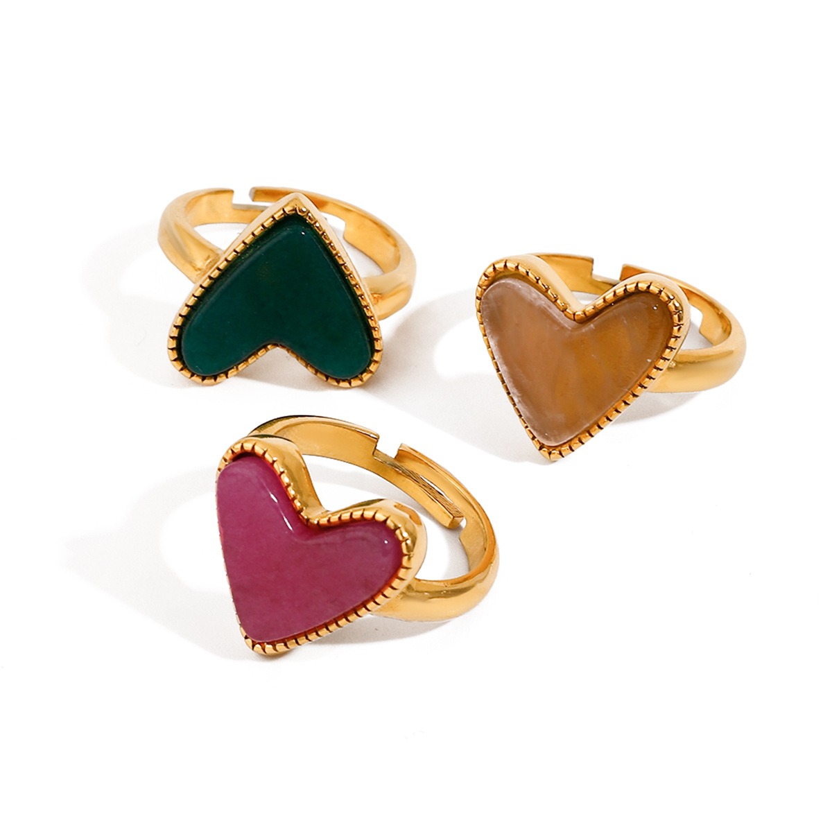 18K gold heart-shaped ring with textured design - Image 2