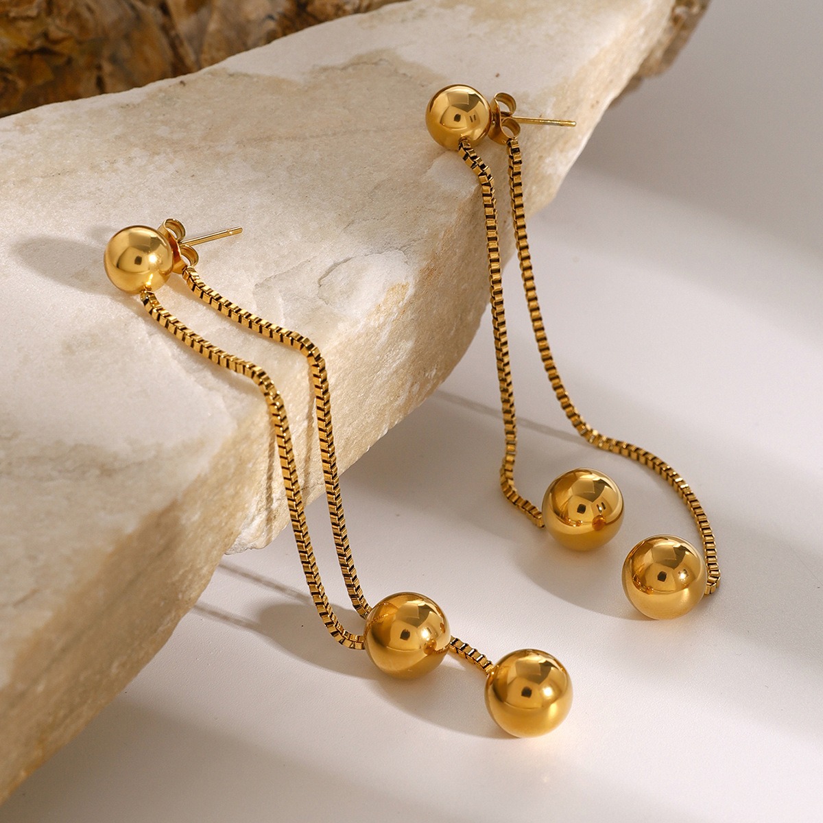 18K gold noble round beads with tassel design light luxury style earrings - Image 3