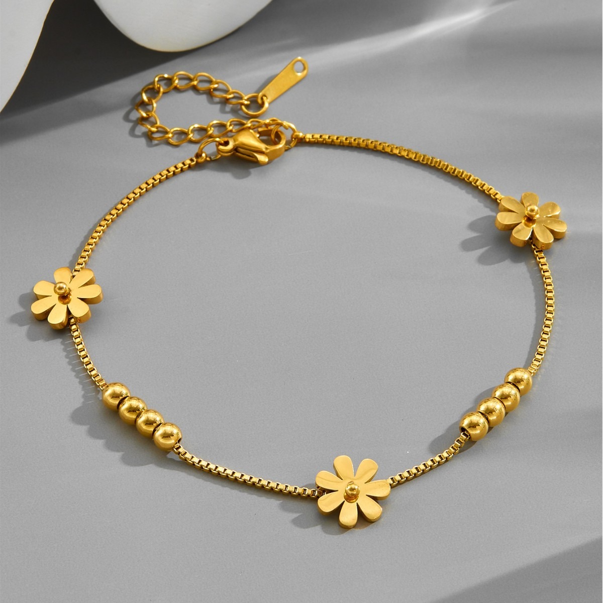 18k gold small daisy bean luck bead bracelet