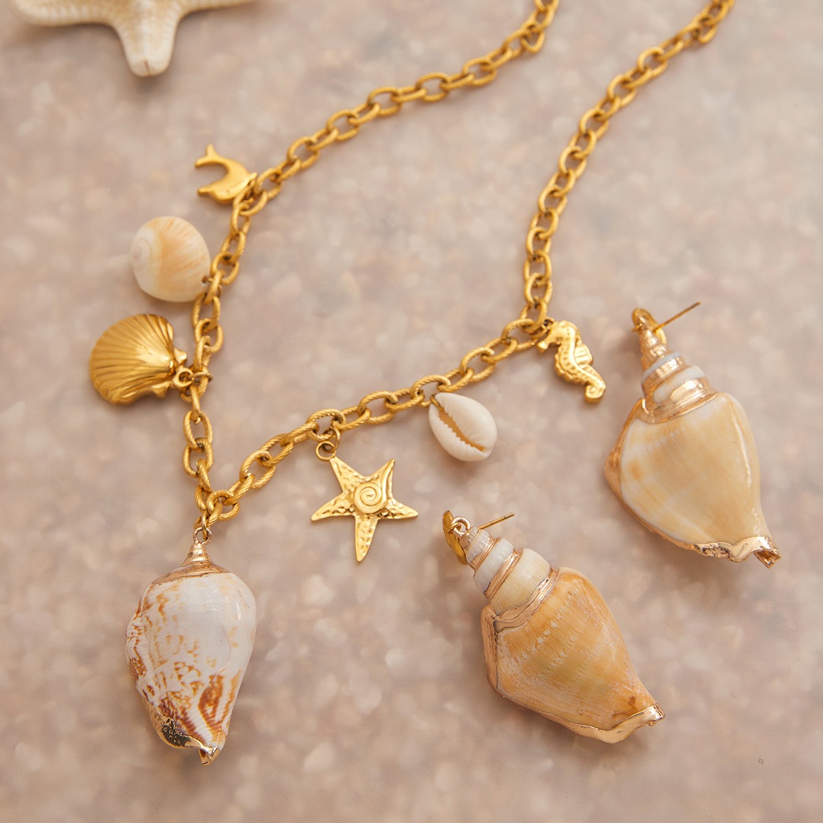 18K Gold Conch-Shaped Ocean-Style Earring and Necklace Set