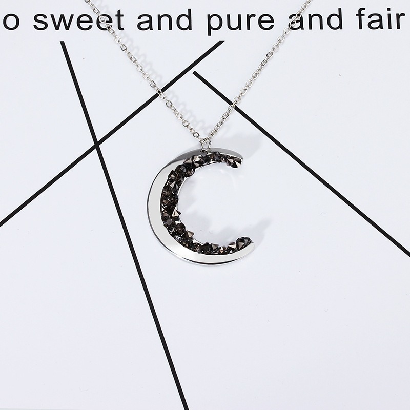 Light luxury moon rhinestone necklace - Image 5