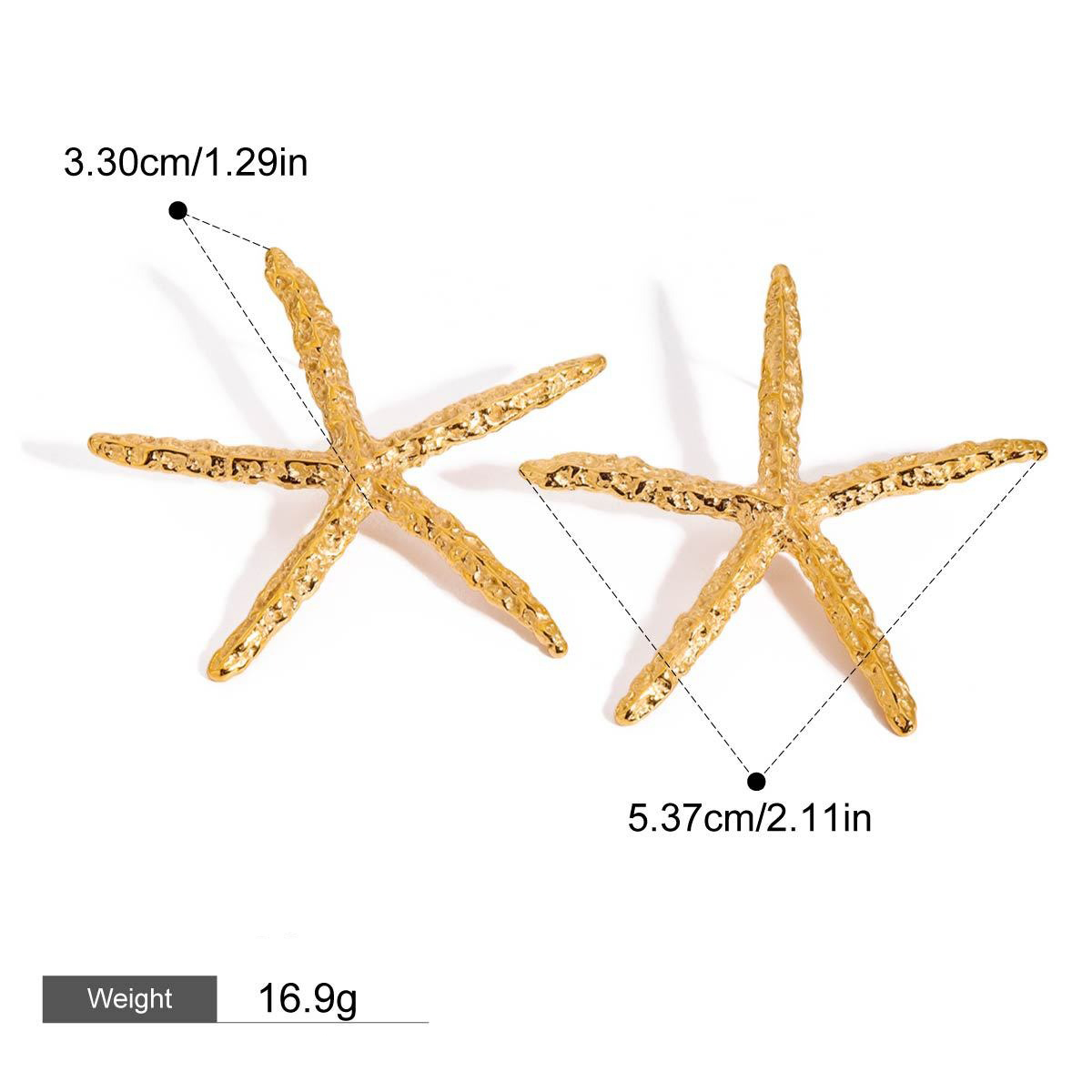 18K gold starfish-shaped earrings with a simple and unique design - Image 3