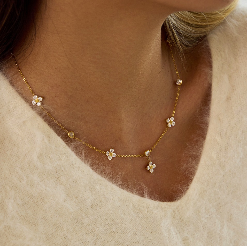 18K gold zircon four-leaf clover necklace - Image 4