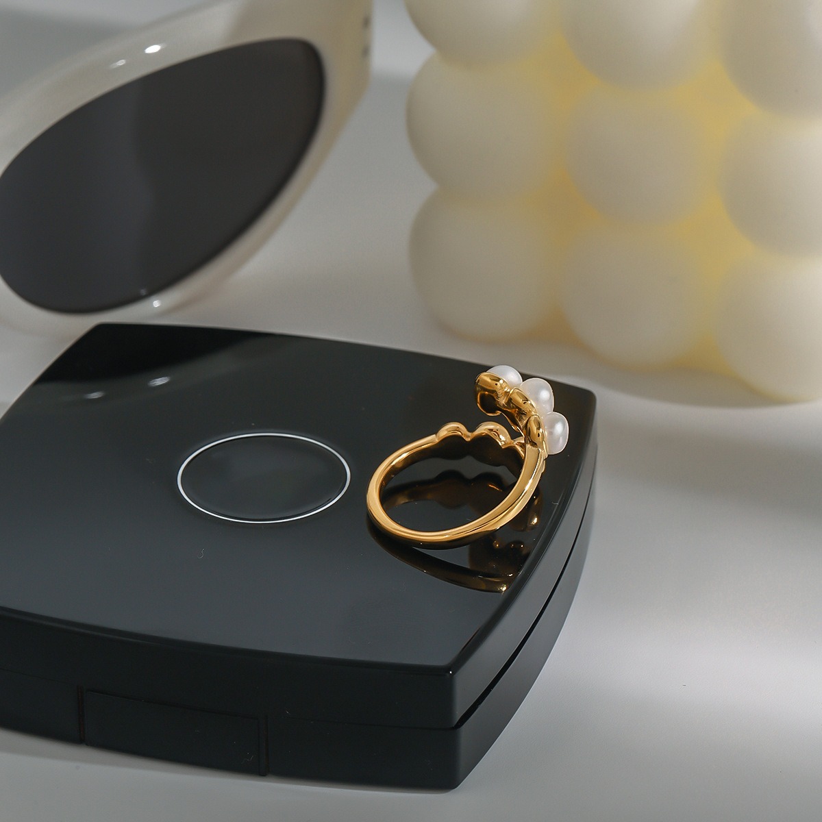 18K gold round bead-shaped pearl inlaid open ring with exquisite design - Image 2
