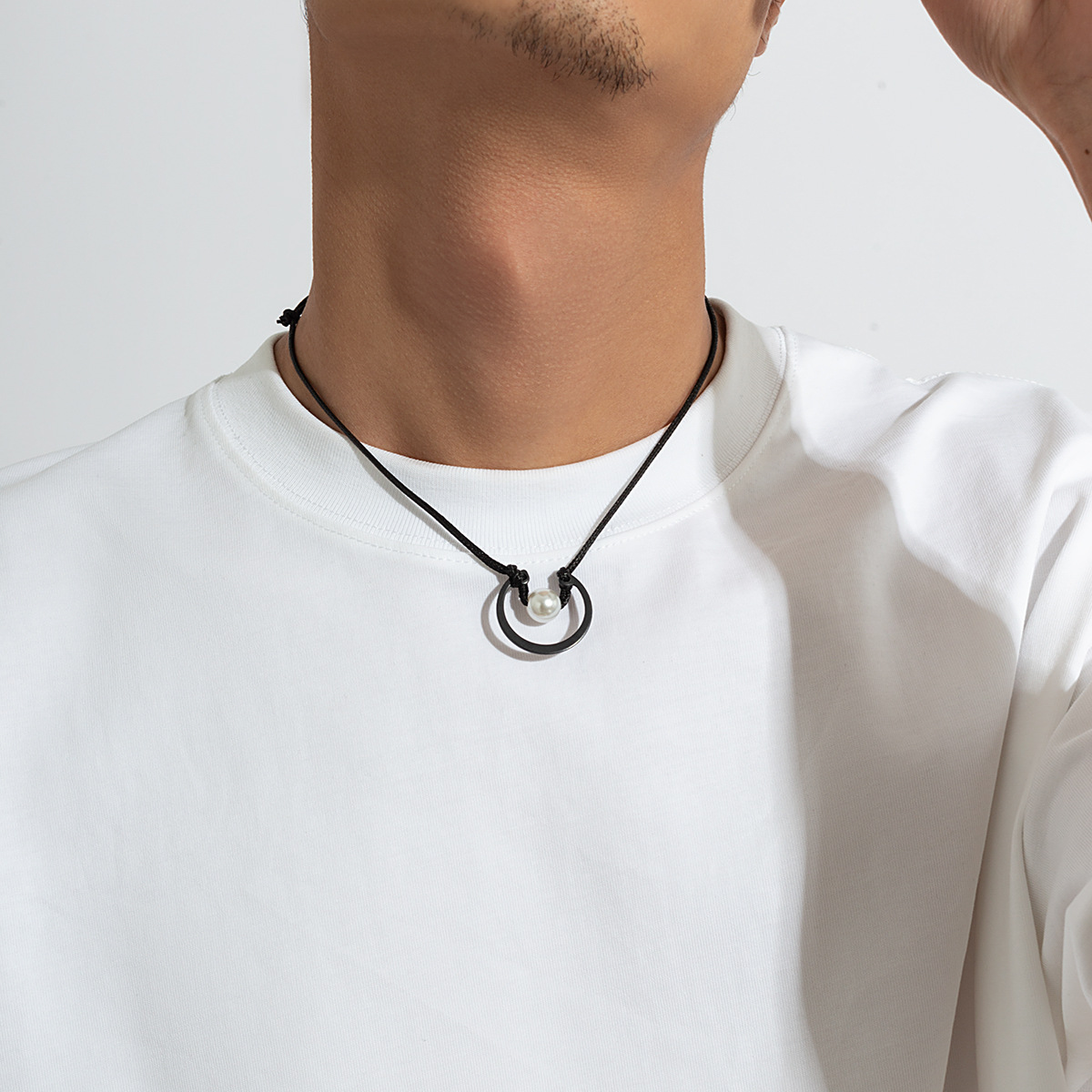 Fashion trend leather chain with pearl design all-match necklace - Image 8