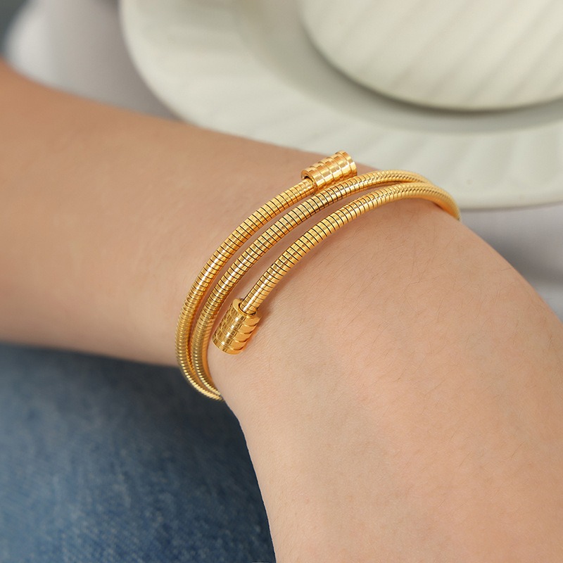 18K gold multi-layered wraparound bracelet with thread design, classic and simple - Image 5
