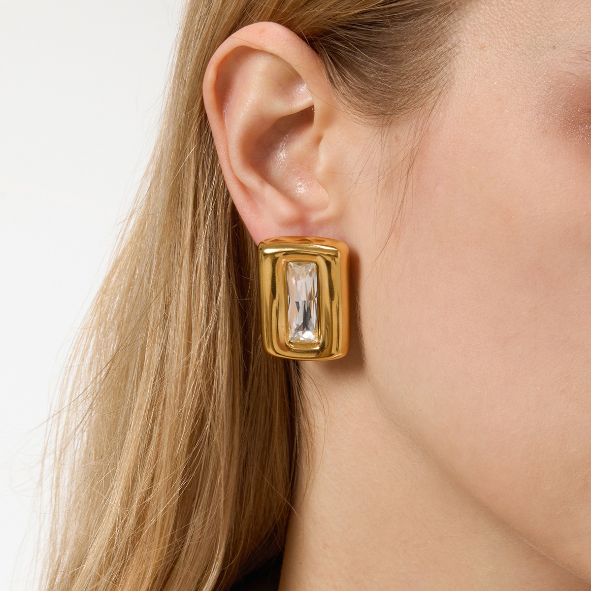 Square 18K gold-plated titanium steel stud earrings with embedded cubic zirconia. - Image 5