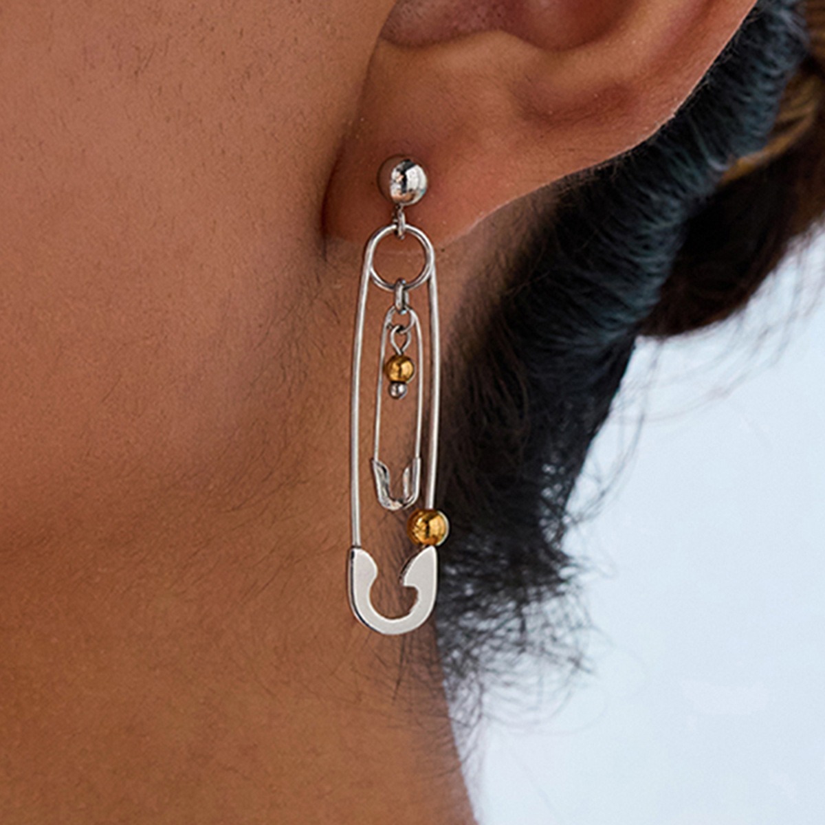 18K gold pin-shaped earrings with round beads, unique and personalized design - Image 6