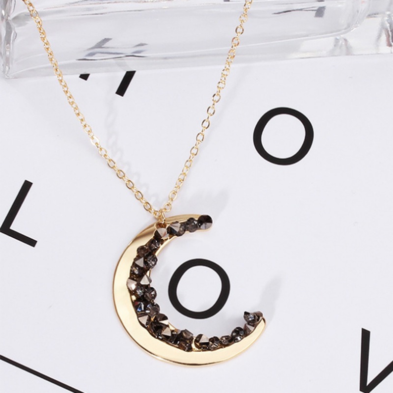 Light luxury moon rhinestone necklace - Image 8