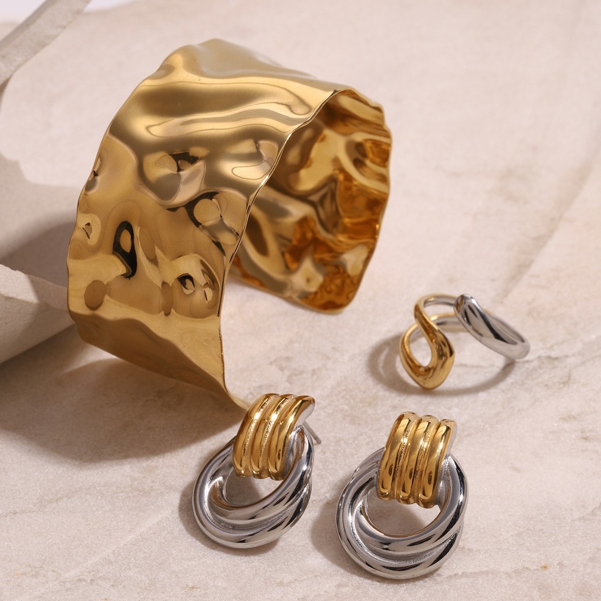 18K gold geometric shape with gold and silver color matching design high-end earrings, bracelets and rings set