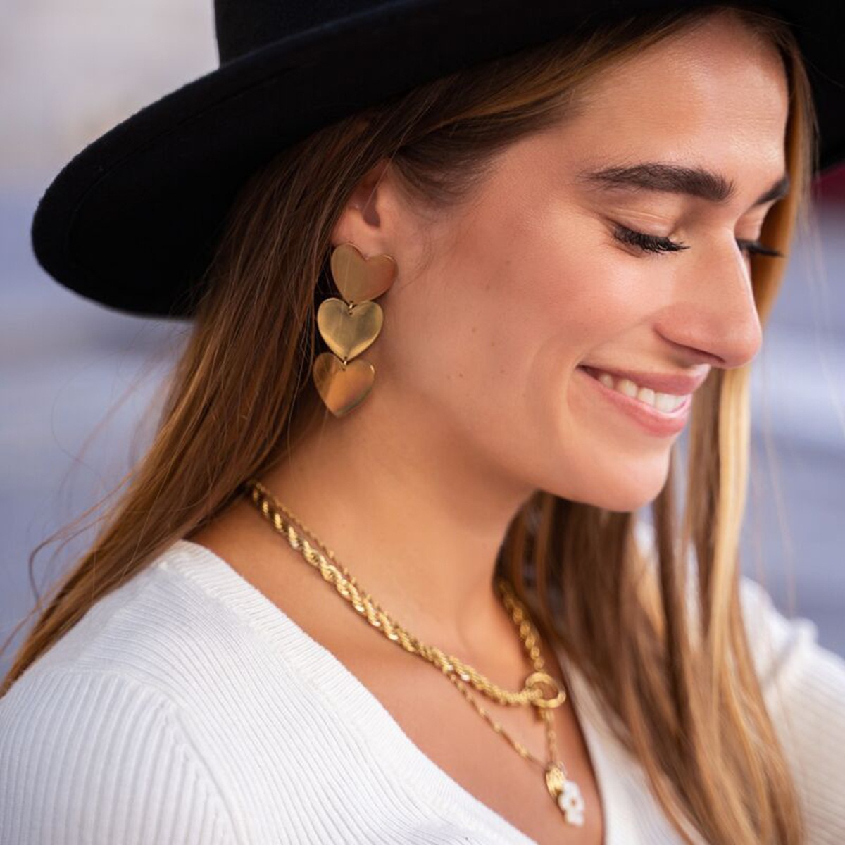 18K gold simple and elegant three-layer heart design light luxury style earrings - Image 6