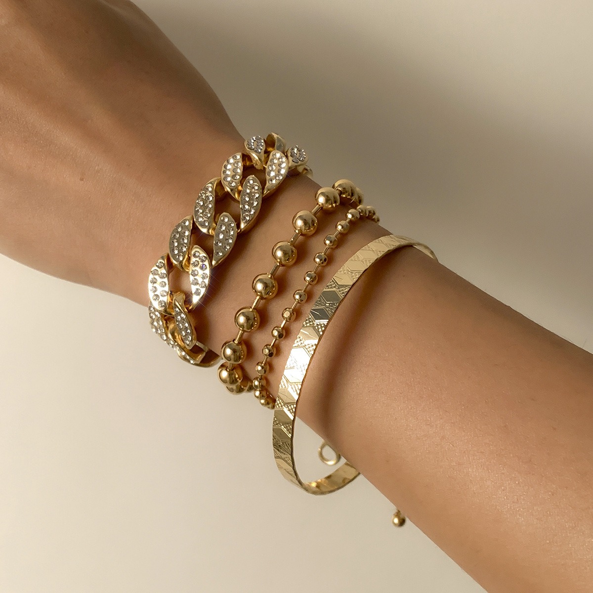 Diamond-studded Cuban buckle bracelet Hip-hop personalized round bead chain pattern bracelet set - Image 6