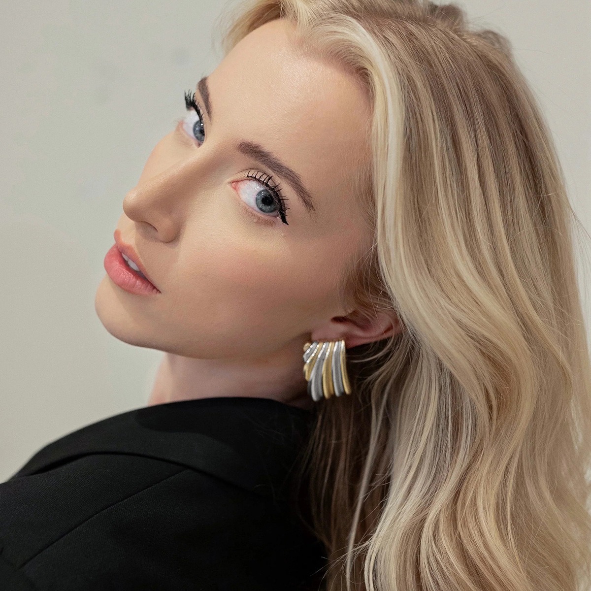 18K gold geometric shape with gold and silver color matching design classic personality earrings - Image 7