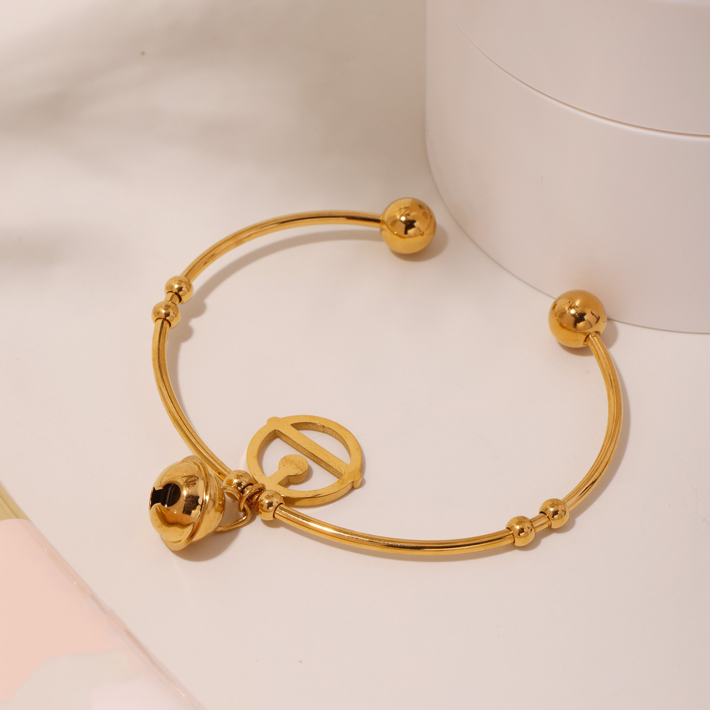 18K gold bell pendant unique design bracelet - Image 8