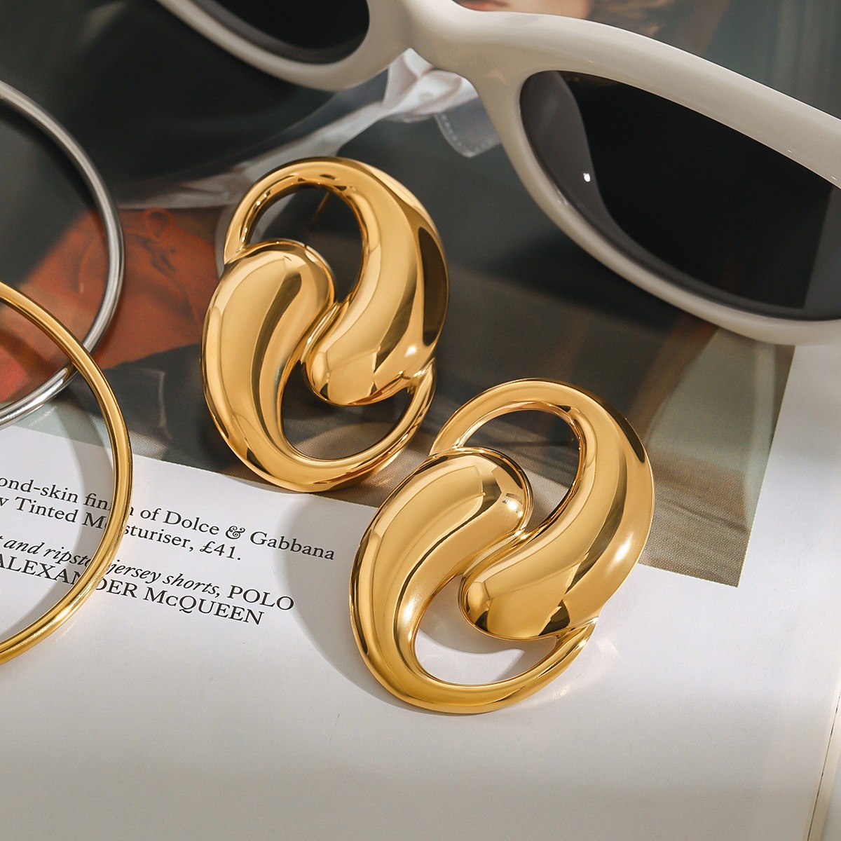 18K gold double teardrop-shaped earrings with hollow design, unique personality - Image 7