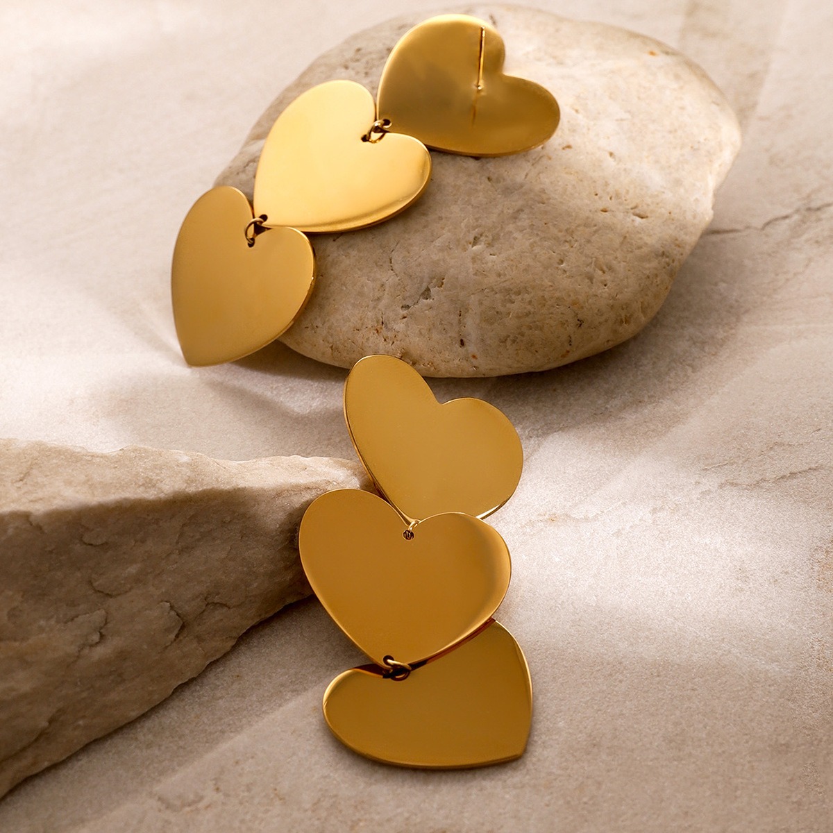 18K gold simple and elegant three-layer heart design light luxury style earrings - Image 7