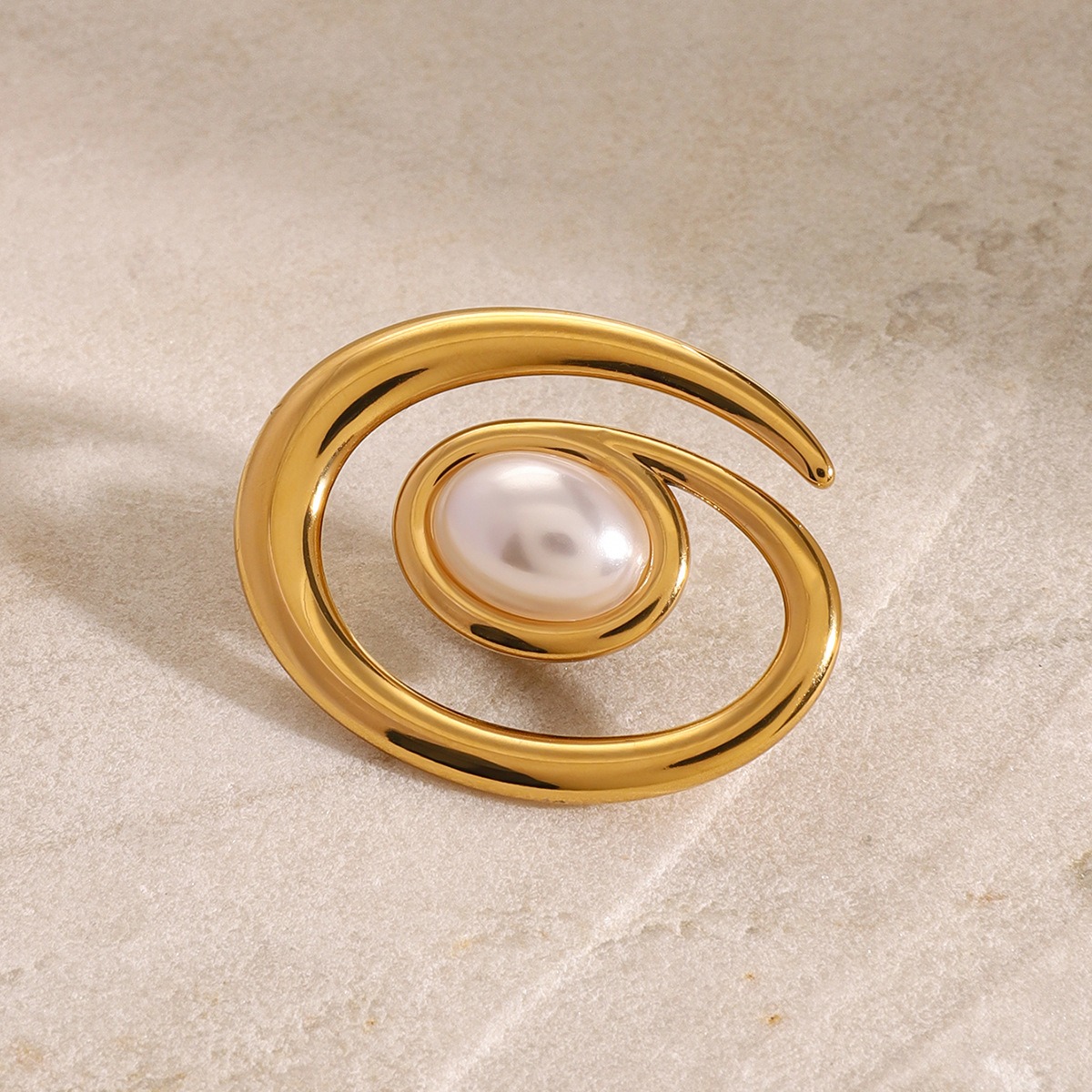 18K gold spiral inlaid pearl design light luxury noble brooch