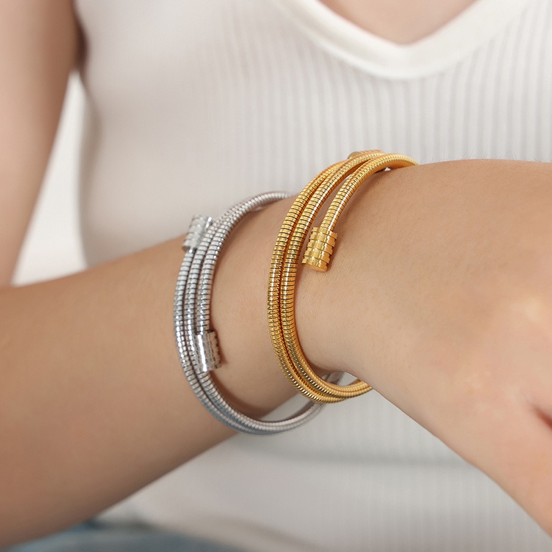 18K gold multi-layered wraparound bracelet with thread design, classic and simple - Image 6
