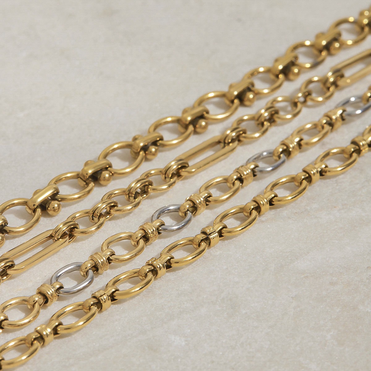 18K gold chain with gold and silver color matching design simple and elegant necklace