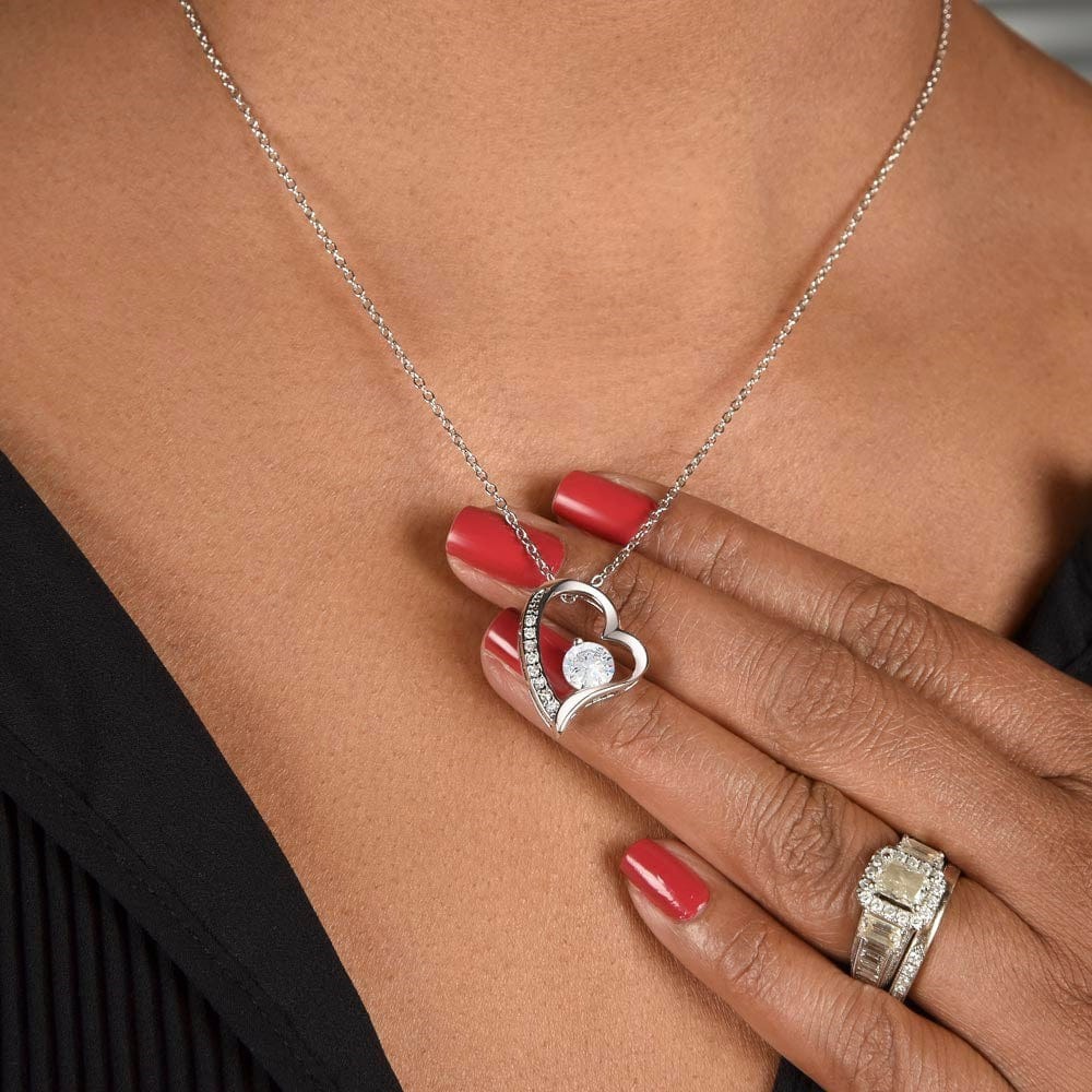 18K gold hollow heart inlaid gemstone design light luxury noble necklace - Image 10
